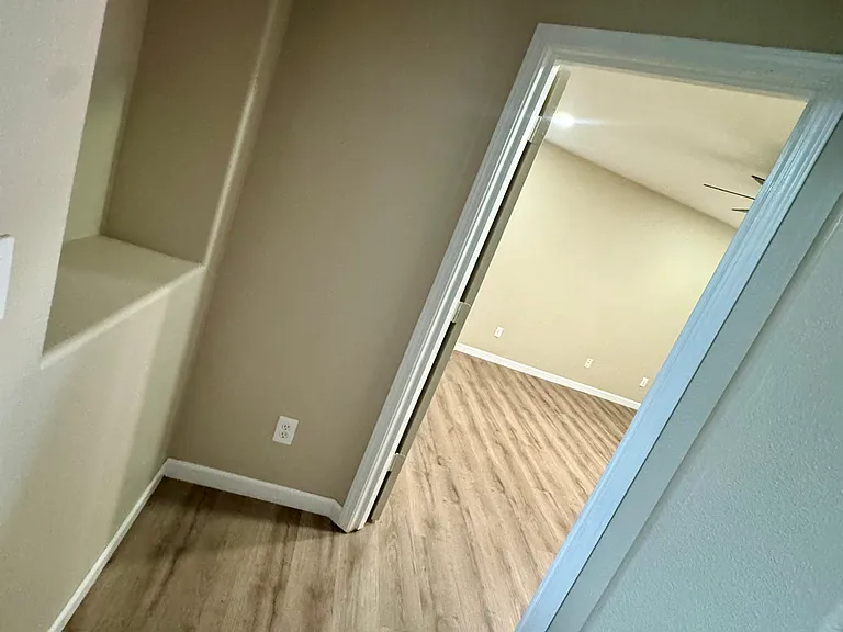 704 Lassen Ave — Photo 14