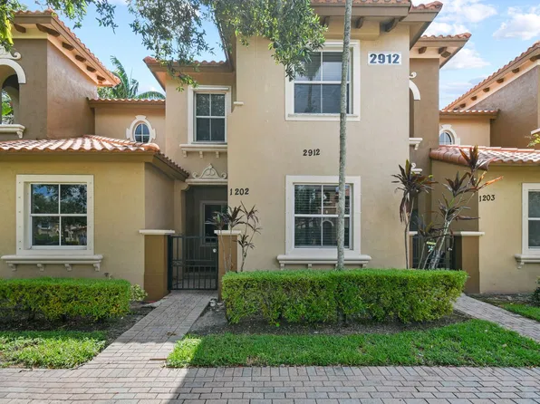 2912 Hidden Hills Rd APT 1202, West Palm Beach, FL 33411