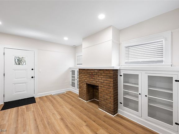 2nd image of 11722 Longmead Ave