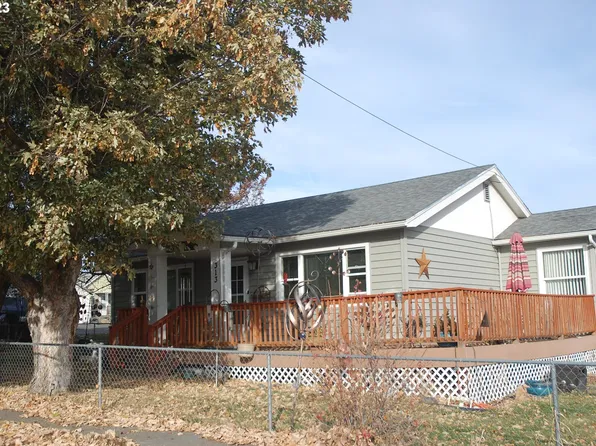 313 W Spring St, Condon, OR 97823
