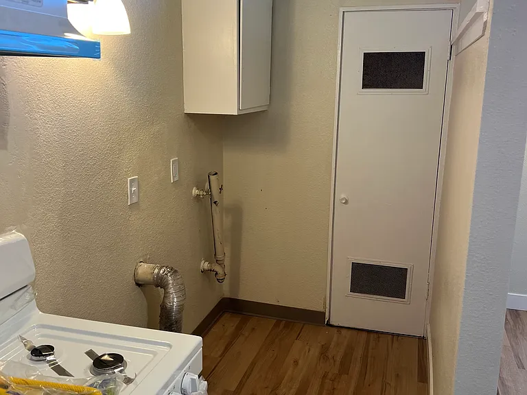 3950 N Fresno St — Photo 11