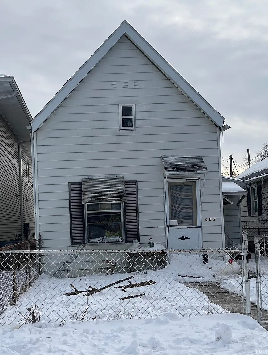 403 Jackson Ave photo 1