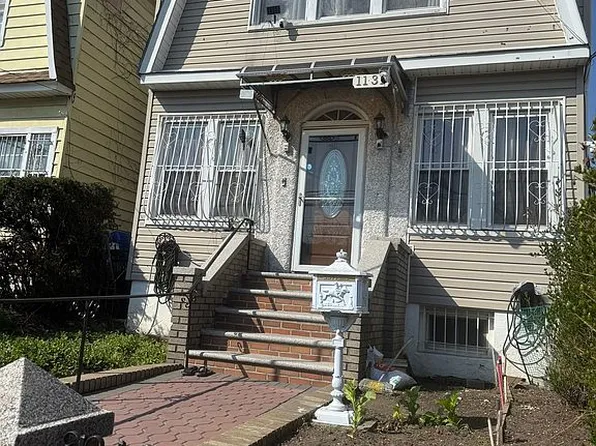 1131 White Plains Rd, Bronx, NY 10472