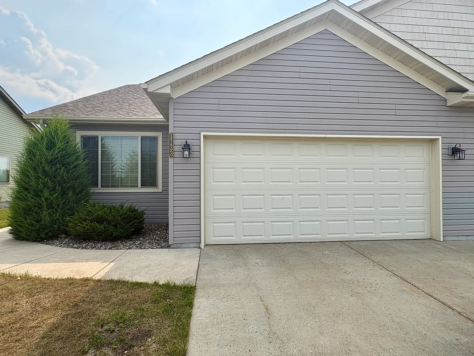 3 bed, 1700 sqft, $2,200 — Photo 1