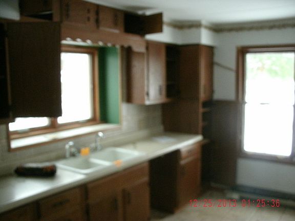 3rd image of 38821 N Wilton Ave