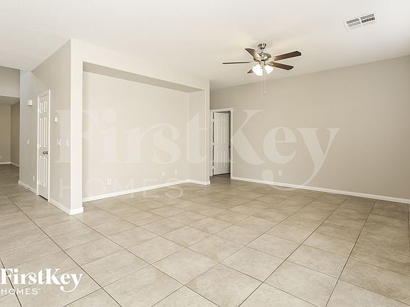 4th image of 4032 Villa Serena Ln