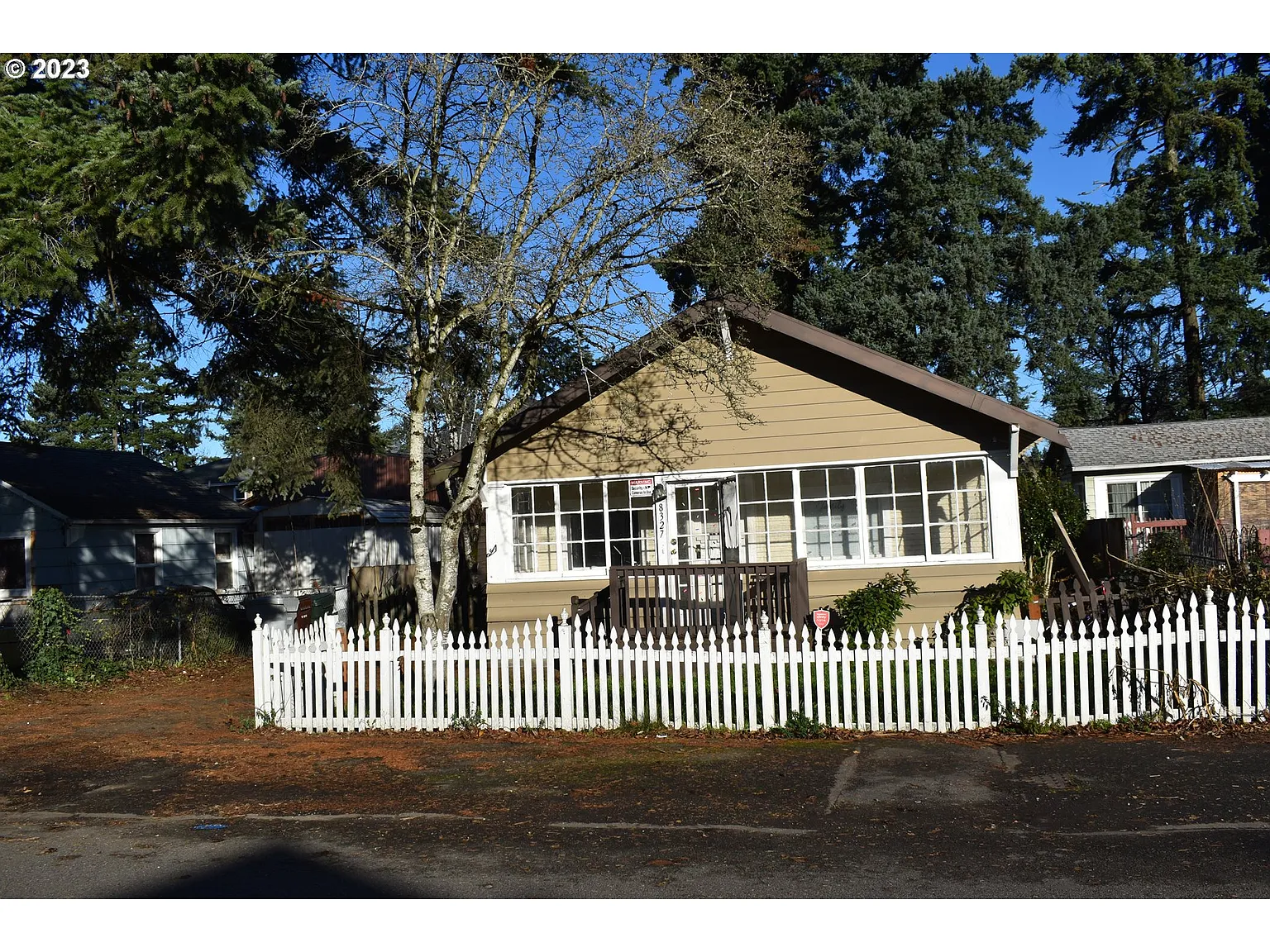 8327 SE Gray St photo 1