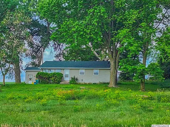 40488 Highway 69, Leland, IA 50453