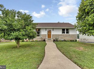 150 W Highland Ave, Spring Grove, PA 17362