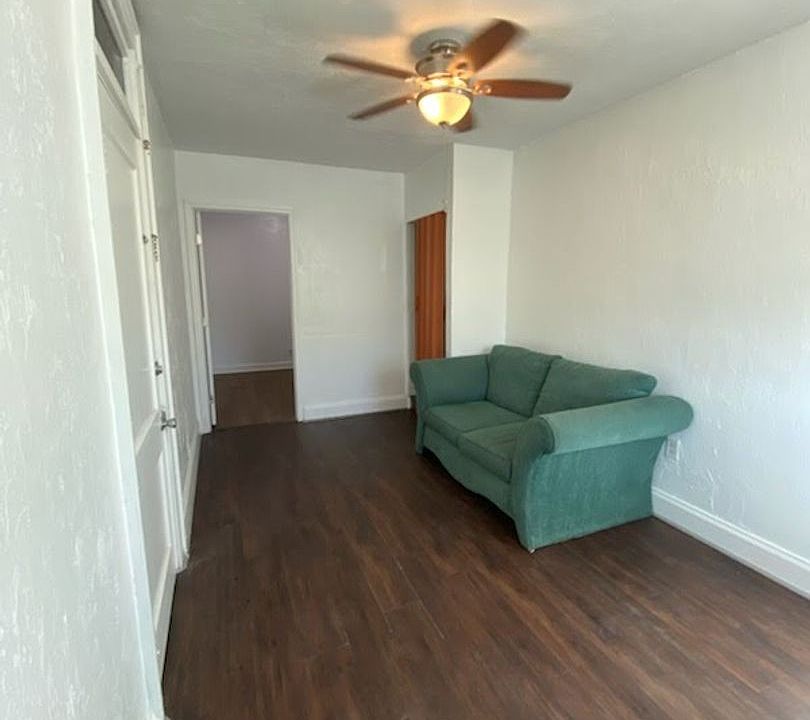 1st image of 401 Colonia Ln E #13