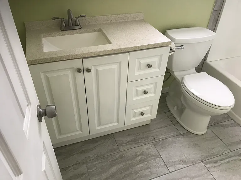1124 Irvington Dr — Photo 9