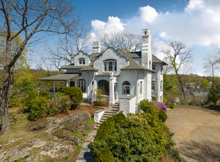 52 Rockledge Rd #SF, Newton Highlands, MA 02461
