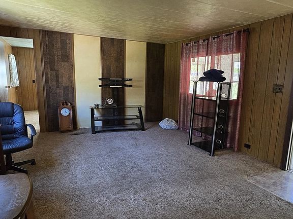 4th image of 8451 McComas Rd