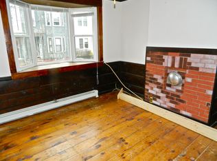 498 E 7th St #1, South Boston, MA 02127