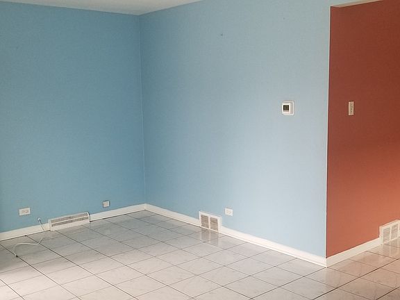 5th image of 5349 S Sacramento Ave