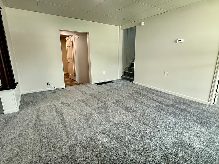 1010 Putnam Ave — Photo 12