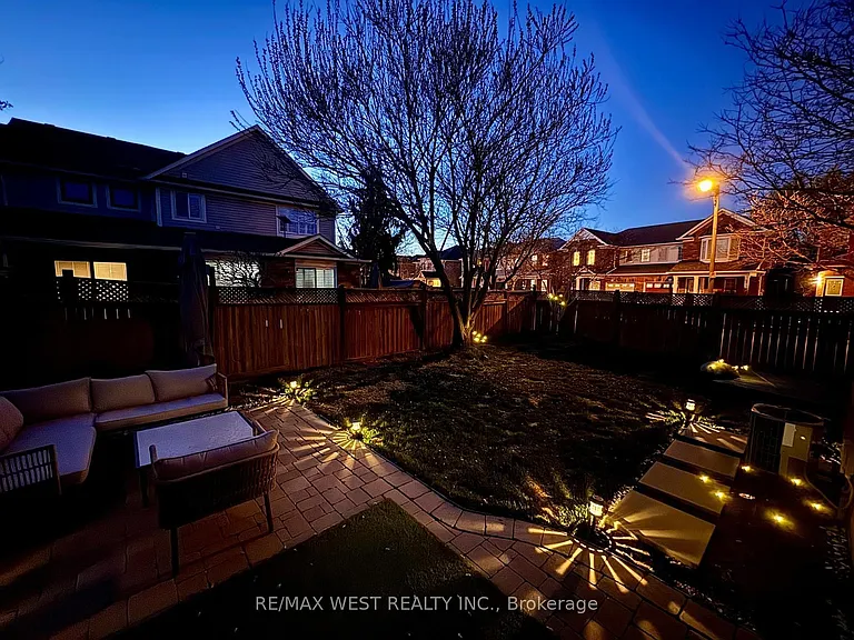 931 Gazley Cir — Photo 17