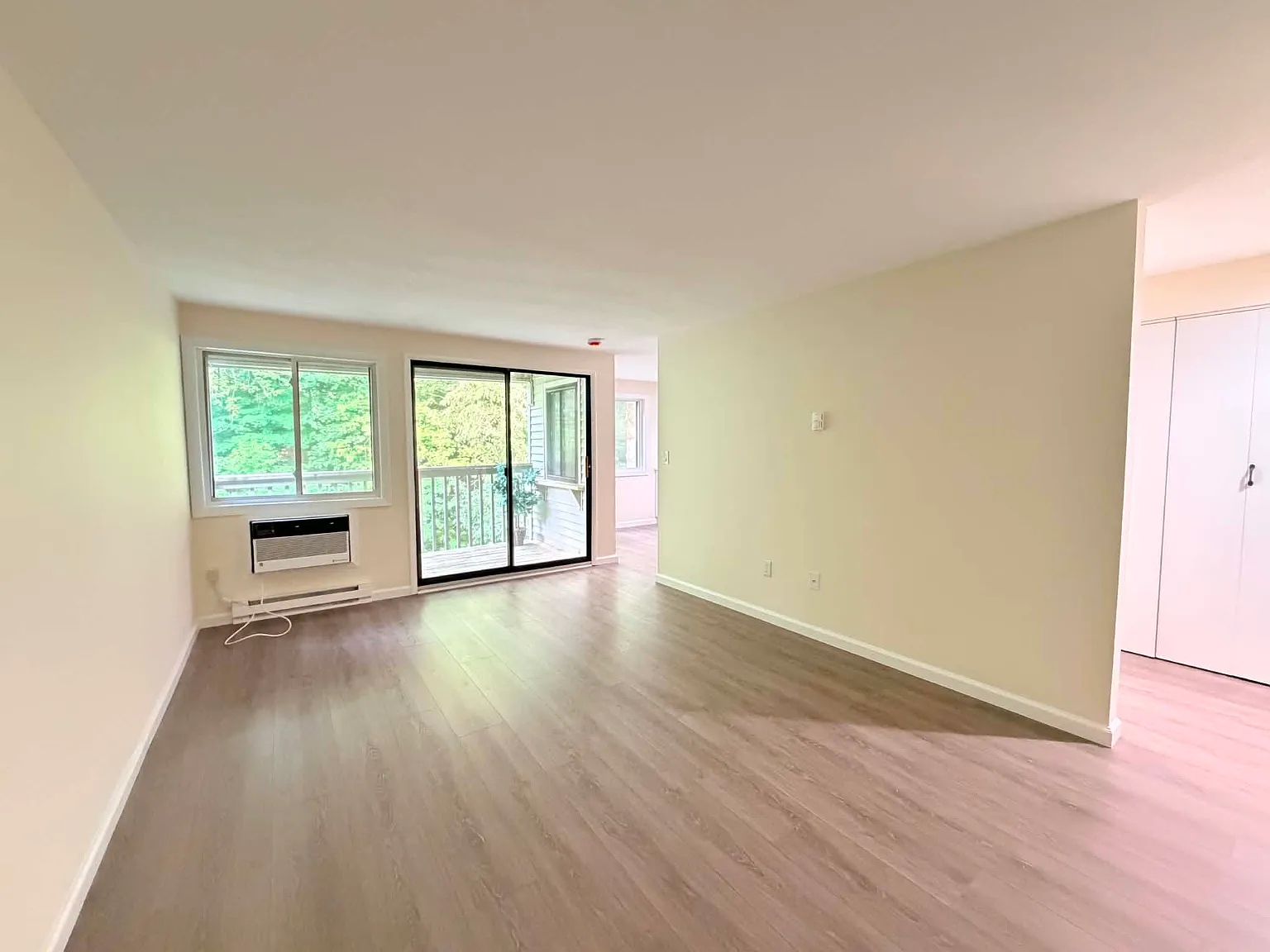1 bed, 604 sqft, $1,800 — Photo 2