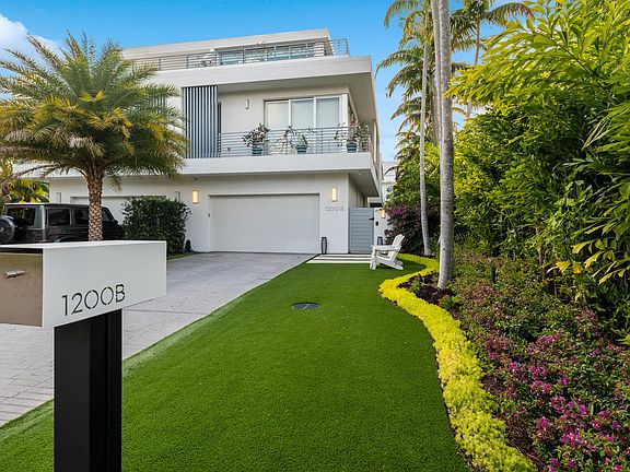 2nd image of 1200 Palm Trl #B