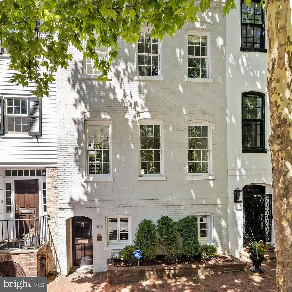 1412 34th St NW photo 1