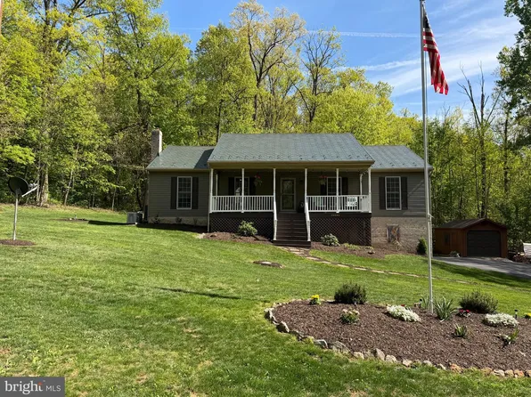 4442 Sunny Slope Rd, Glen Rock, PA 17327