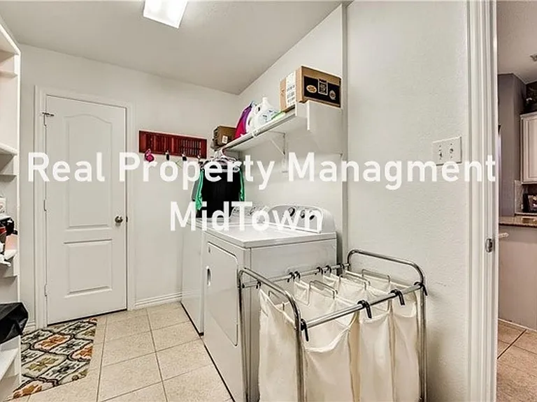 1105 Sunland Ct — Photo 21
