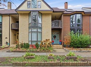 1221 Botetourt Gdns, Norfolk, VA 23517