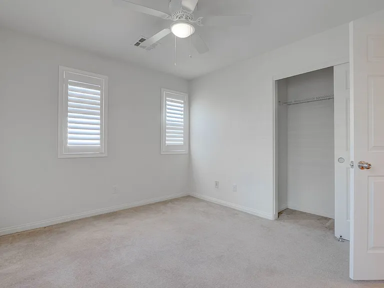 985 Noah Valley St — Photo 24