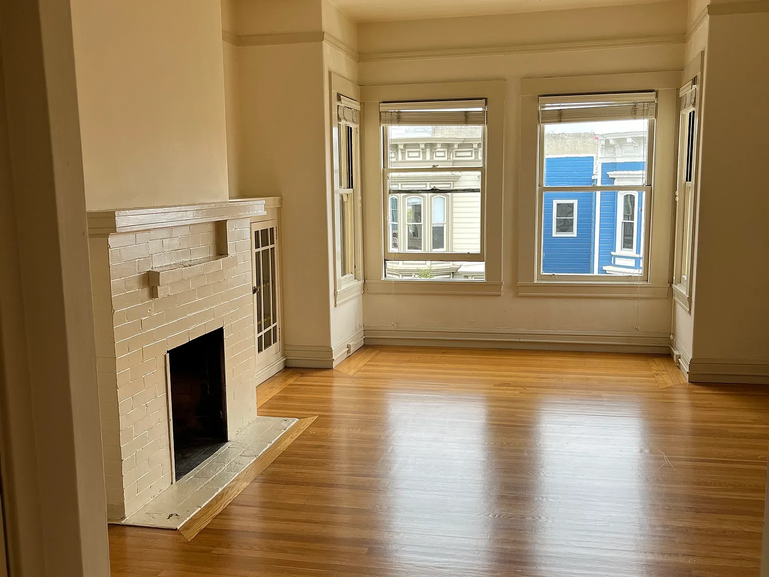 1 bed, 1.0 bath, 790 sqft, $3,995 — Photo 1