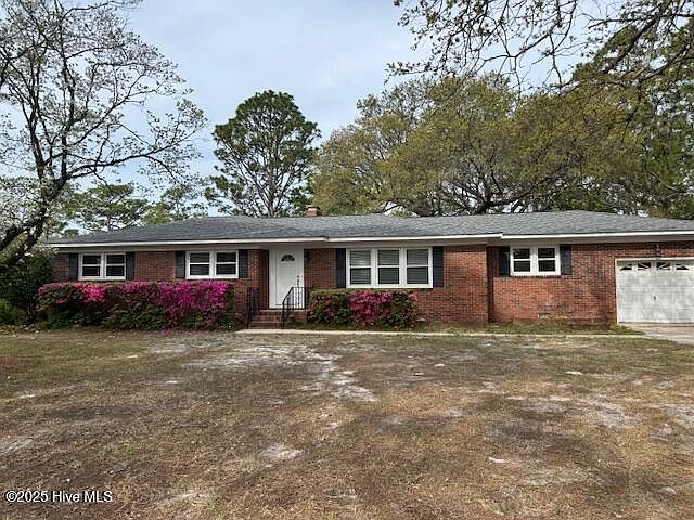 1st image of 9 Bedford Forest Dr
