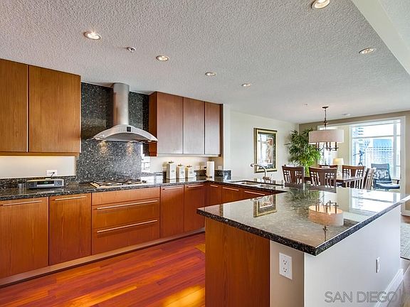 5th image of 1199 Pacific Hwy #3205