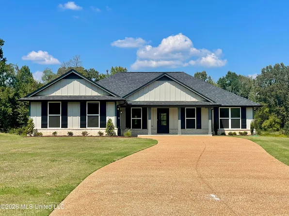 60 Farley Rd, Byhalia, MS 38611