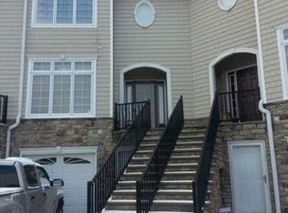 4 Jensen Ct, Old Bridge, NJ
