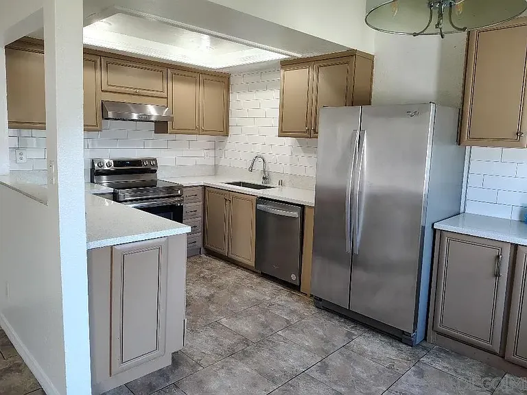 12650 Lakeshore Dr #158 — Photo 3