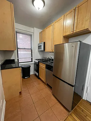 Rented by Bond New York | media 8