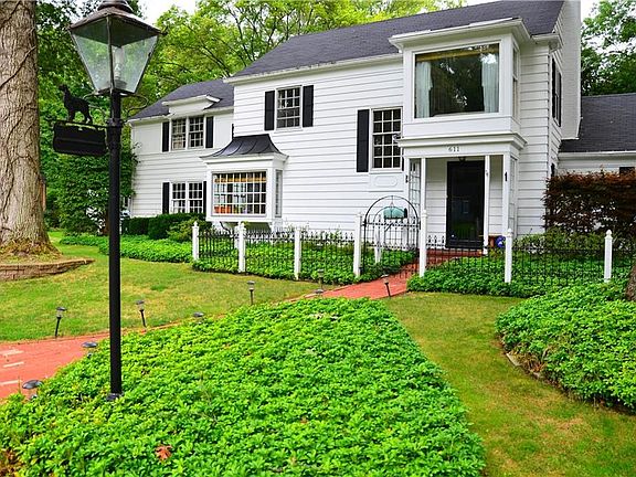2nd image of 611 Ardleigh Dr