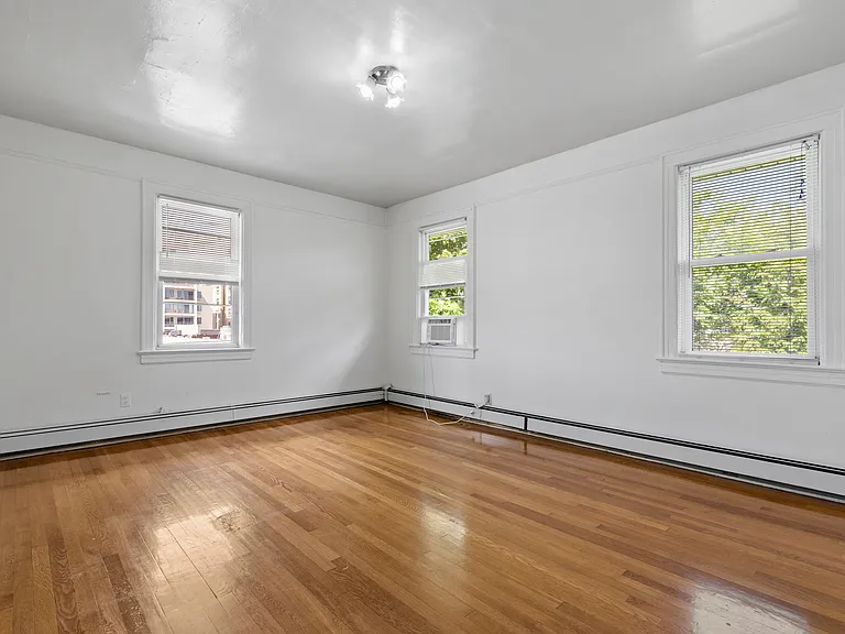 245 W Walnut St #2 — Photo 19