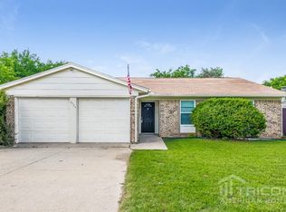 9924 Runnymeade Pl, Fort Worth, TX 76108