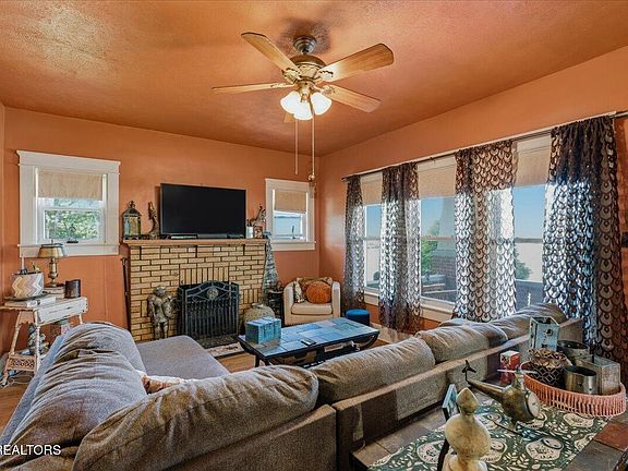 3rd image of 2538 Forestdale Ave