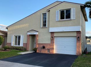 864 Cumberland Ter, Fort Lauderdale, FL 33325