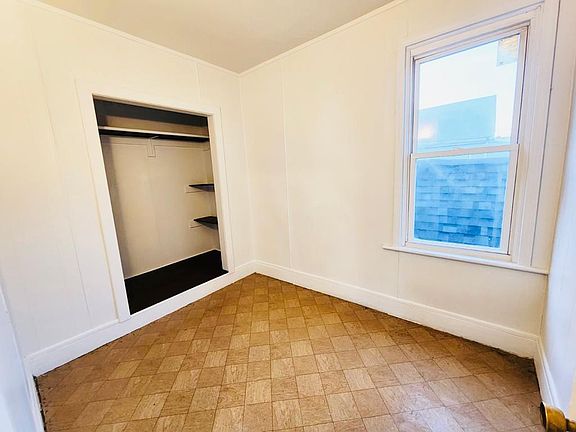 4th image of 47 Davey St #4