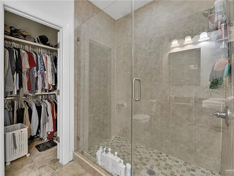 209 Robin Ave — Photo 15