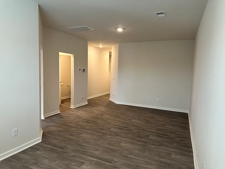 1351 Amberview Ln — Photo 19