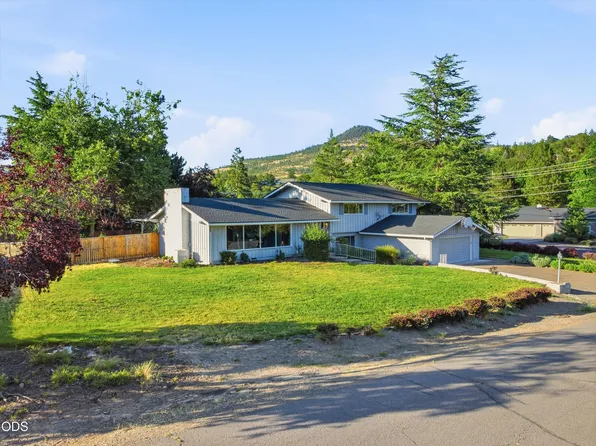 242 Yale Dr, Medford, OR 97504