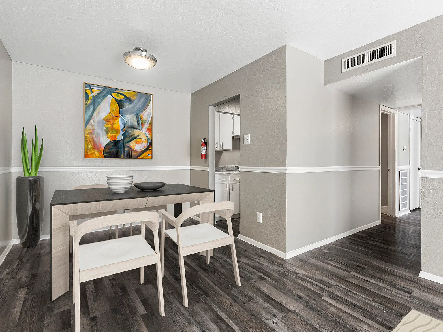 Mountain Creek Apartments — Photo 2