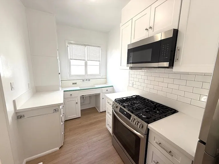 Fair Oaks Apts — Photo 28