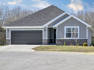 3939 N Spring Branch Ct, Springfield, MO 65803