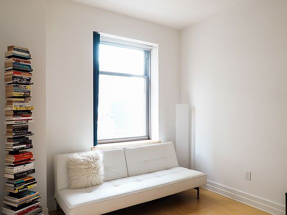 5th image of 110 Livingston St APT 9E