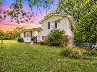652 Old Florence Pulaski Rd, Leoma, TN 38468