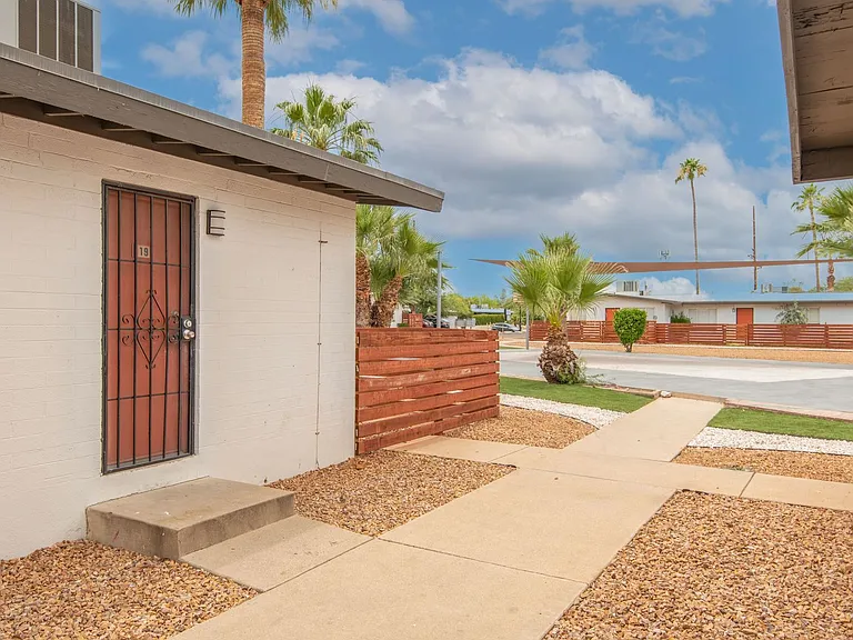 2198 Country Club — Photo 47